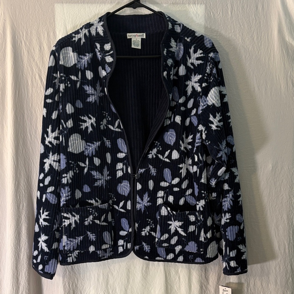 Stylish Navy and White Patterned Blazer